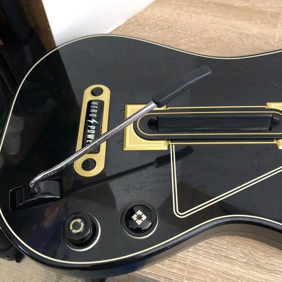 Guitar Hero Live Wireless Guitar Model 0000654 XBox One PS3 PS4 No Dongle Works - Picture 3 of 13